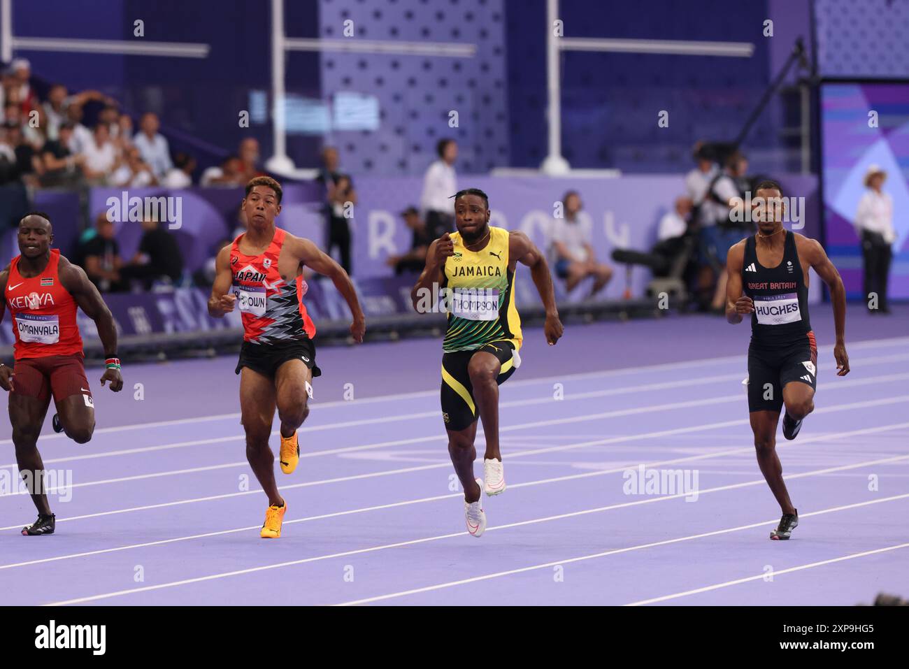 Paris, Frankreich. August 2024. Olympische Spiele in Paris: Leichtathletik - Kishlane Thompson aus Jamaika im 100-Meter-Halbfinale der Herren. Thompson gewann später die Silbermedaille und verlor gegen Noah Kyles aus den Vereinigten Staaten mit 5/1000 einer zweiten Credit: Adam Stoltman/Alamy Live News Stockfoto