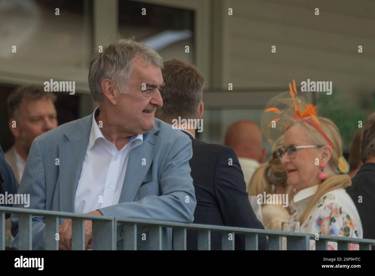 Herbert Reul, CDU, Innenminister von Nordrhein-Westfalen, Deutschland, beim Pferderennen „Henkel Preis der Diana“, Grafenberg, Düsseldorf Stockfoto