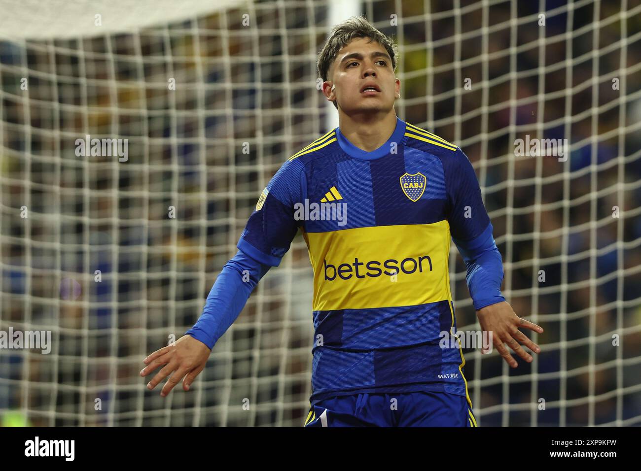 Buenos Aires, Argentinien. August 2024. Ezequiel Zeballos der Boca Juniors reagiert, nachdem er beim Argentine Professional Football League Turnier 2024 (Cesar Luis Menotti) gegen Barracas Central im La Bombonera Stadion in Buenos Aires am 4. August 2024 eine Chance auf ein Tor verpasst hat. Quelle: Alejandro Pagni/Alamy Live News Stockfoto