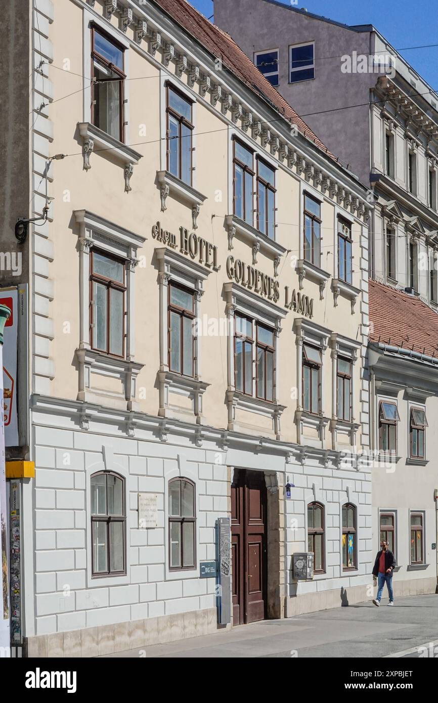 Wien, ehemaliges Hotel Goldenes Lamm, Wiedner Hauptstraße 8 // Wien, ehemaliges Hotel Goldenes Lamm *** Wien, ehemaliges Hotel Goldenes Lamm, Wiedner Haup Stockfoto