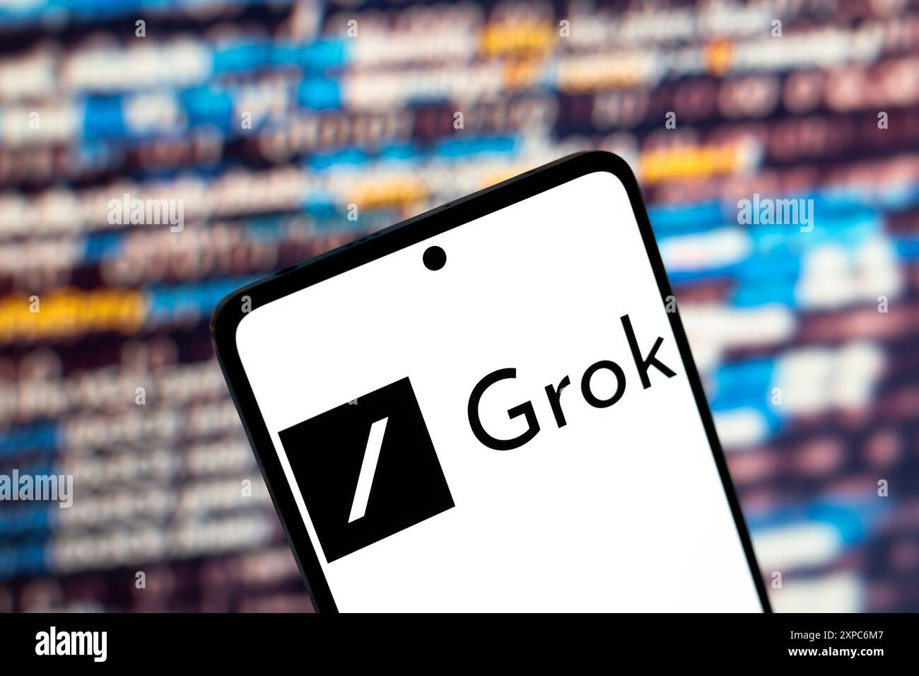 Paraguay. August 2024. In dieser Abbildung wird das Grok-Logo auf einem Smartphone-Bildschirm angezeigt. Quelle: SOPA Images Limited/Alamy Live News Stockfoto