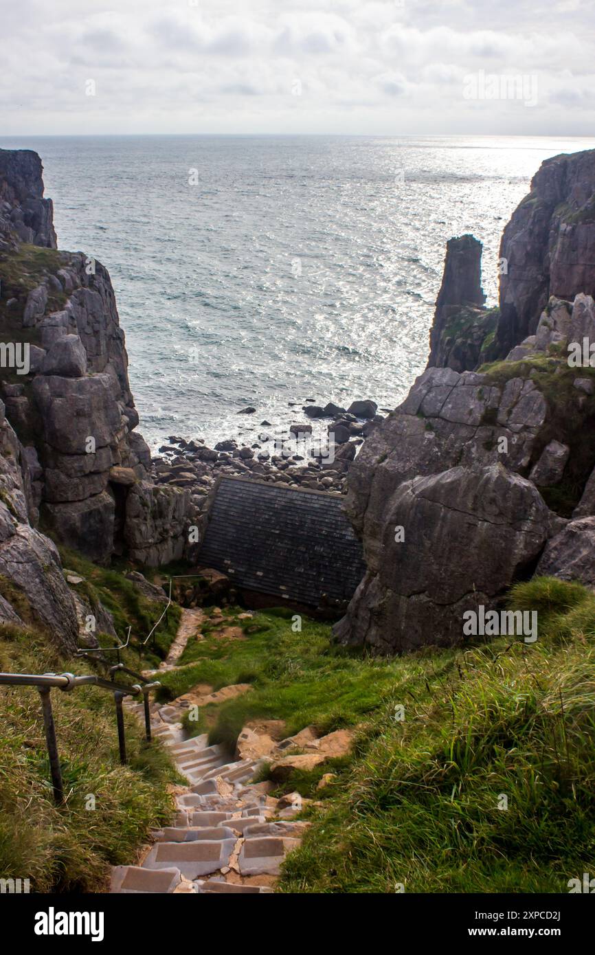 Abfahrt in Richtung St. Govan Kapelle Stockfoto