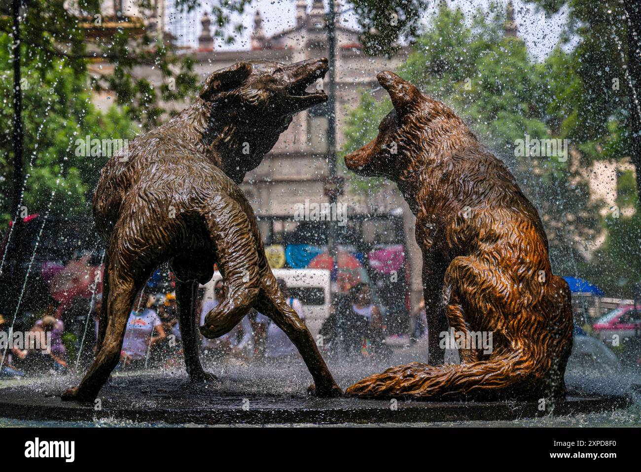 Der Kojotenbrunnen befindet sich im Centennial Garden in Coyoacán, einem der wichtigsten Touristenzentren in Mexiko-Stadt. (Foto: Luis Gutierrez Norte) La Fuente de los Coyotes está ubicada en el Coyoacán Centenario en Jardín pueblo, Centro Turísticos más importantes de la Ciudad de México.​..(Foto: Luis Gutierrez Norte) Stockfoto