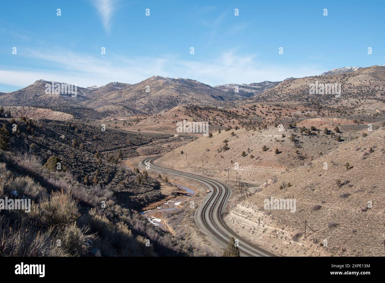 Landschaft am Highway 6 Utah, mit Eisenbahngleis. Stockfoto