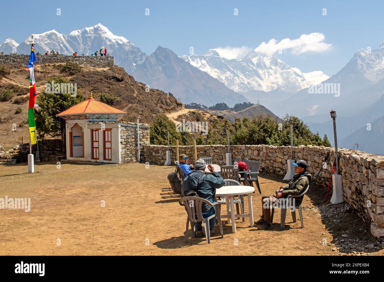 Blick vom Hotel Panorama über dem Namche Basar auf den Mount Everest Stockfoto