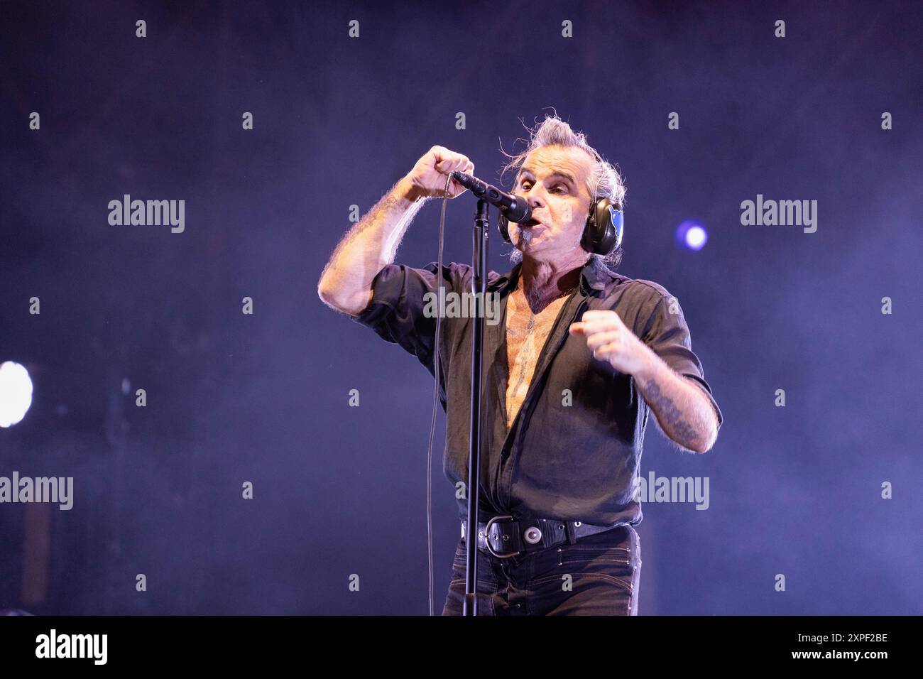 Baia Domizia, Italien. August 2024. Piero Pelù tritt während der Deserti Tour in der Arena dei Pini auf. (Foto: Francesco Cigliano/SOPA Images/SIPA USA) Credit: SIPA USA/Alamy Live News Stockfoto