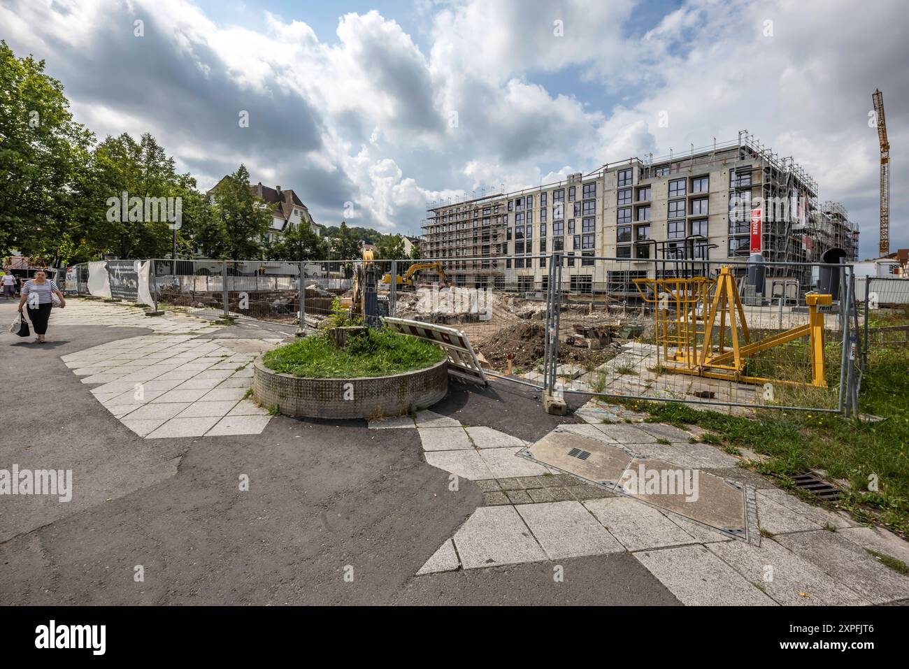 Hier steht einmal ein großes Postamt. Das Gebäude am Bahnhof Feuerbach ist abgerissen und weicht andere städtebaulichen Projekte. // 03.08.2024: Stuttgart, Baden-Württemberg, Deutschland *** hier stand einst Ein großes Postamt das Gebäude am Bahnhof Feuerbach wurde abgerissen, um Platz für andere städtebauliche Projekte zu schaffen 03 08 2024 Stuttgart, Baden Württemberg, Deutschland Stockfoto