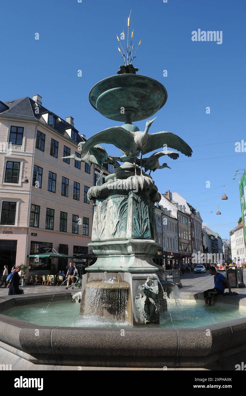 Kopenhagen/Dänemark/06 2024/Storkbrunnen auf amager torv auf stroeget in der Hauptstadt. (Foto. Francis Joseph Dean/Dean Pictures) (nicht für kommerzielle Zwecke) Stockfoto