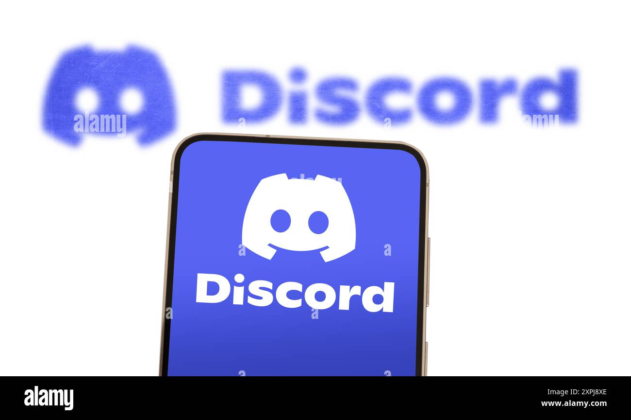 Discord-Server wird auf dem Smartphone angezeigt Stockfoto
