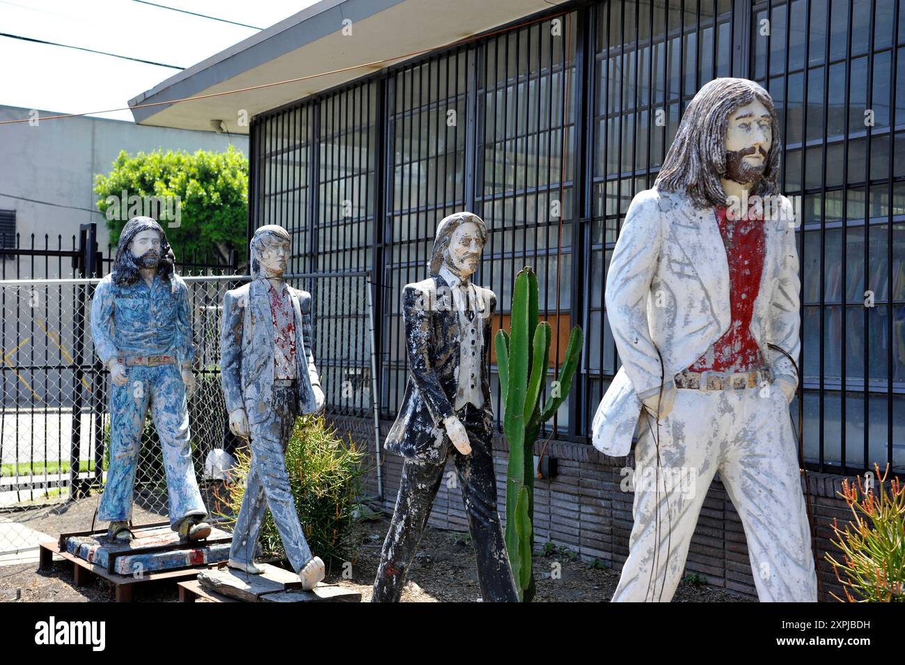 Beatles, Statuen, geschnitzt, Holz, Volkskunst, Skulptur, Kreuzung, Abbey Road, Torgom Vintage Clothing, Vernon, los Angeles, Kalifornien, USA Stockfoto