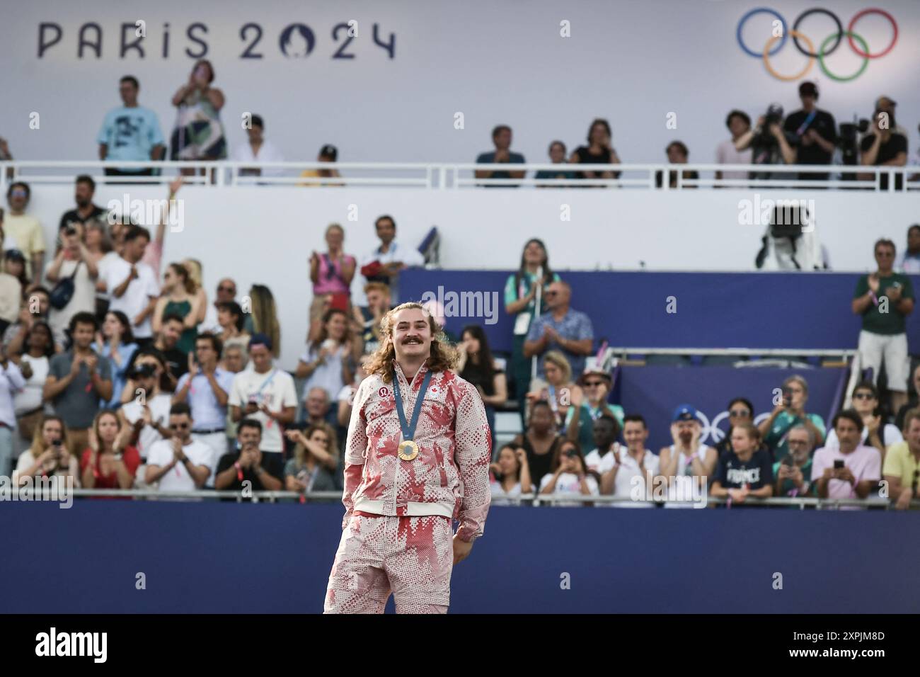 Paris, Frankreich. August 2024. Kanadas Goldmedaillengewinner beim Athletics Hammer Throw, Ethan Katzberg, kommt als Fans die Champions im Parc des Champions in Trocadero begrüßen, während der Olympischen Spiele 2024 in Paris am 6. August 2024. Foto: Firas Abdullah/ABACAPRESS. COM Credit: Abaca Press/Alamy Live News Stockfoto