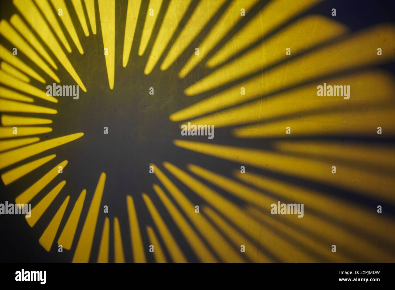 Heller Hintergrund, für visuelle Materialien mit dezenter und körniger Stimmung. Stockfoto