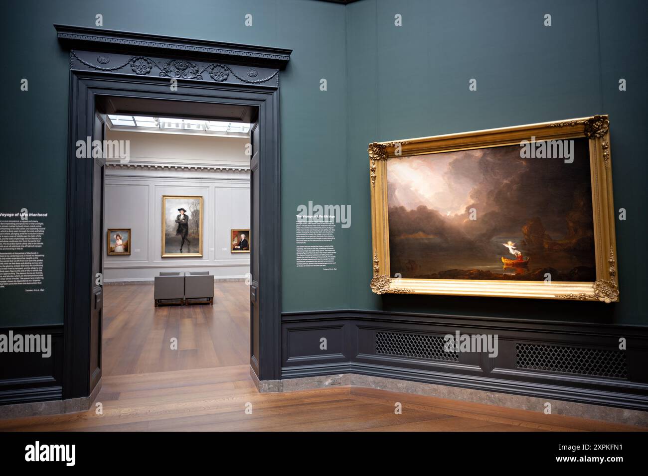 National Gallery of Art Thomas Cole Painting Washington D.C. // WASHINGTON D.C., Vereinigte Staaten — die National Gallery of Art in Washington D.C. im Vordergrund rechts steht The Voyage of Life: Old Age (1842) des US-amerikanischen Künstlers Thomas Cole. Im Hintergrund links befindet sich The Skater (Portrait of William Grant) (1782) des amerikanischen Malers Gilbert Stuart. Stockfoto