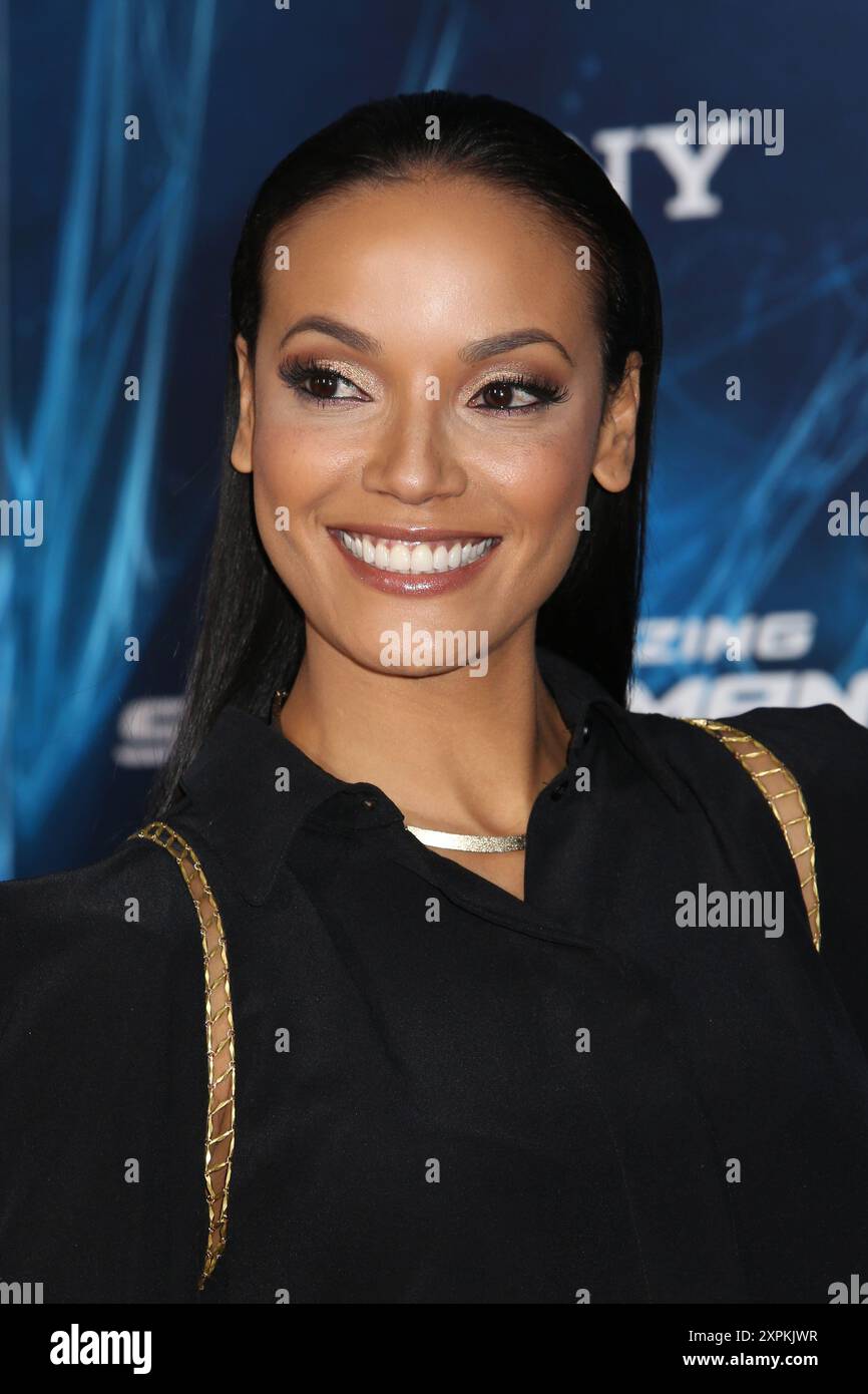 Selita Ebanks besucht Amazing Spider-man 2' im Ziegfeld Theater in New York. Stockfoto
