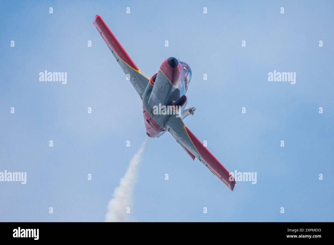 Eagle Patrouille der spanischen Luftwaffe in Gijón Stockfoto