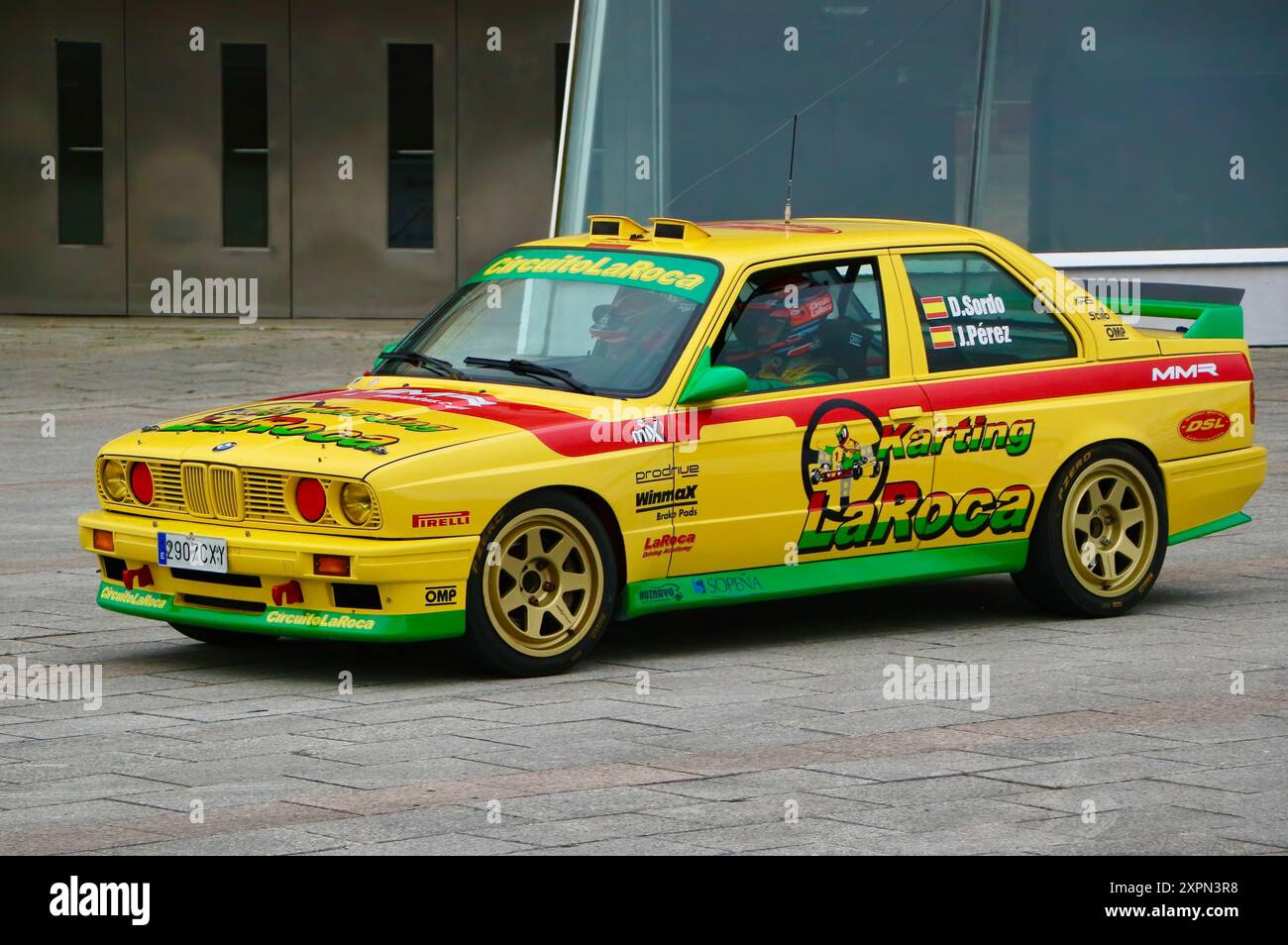 Der spanische Rallyefahrer Daniel „Dani“ Sordo Castillo BMW M3 E30 17. Cristian Lopez Rallye Palacio de Deportes Santander Cantabria Spanien 2. August 2024 Stockfoto