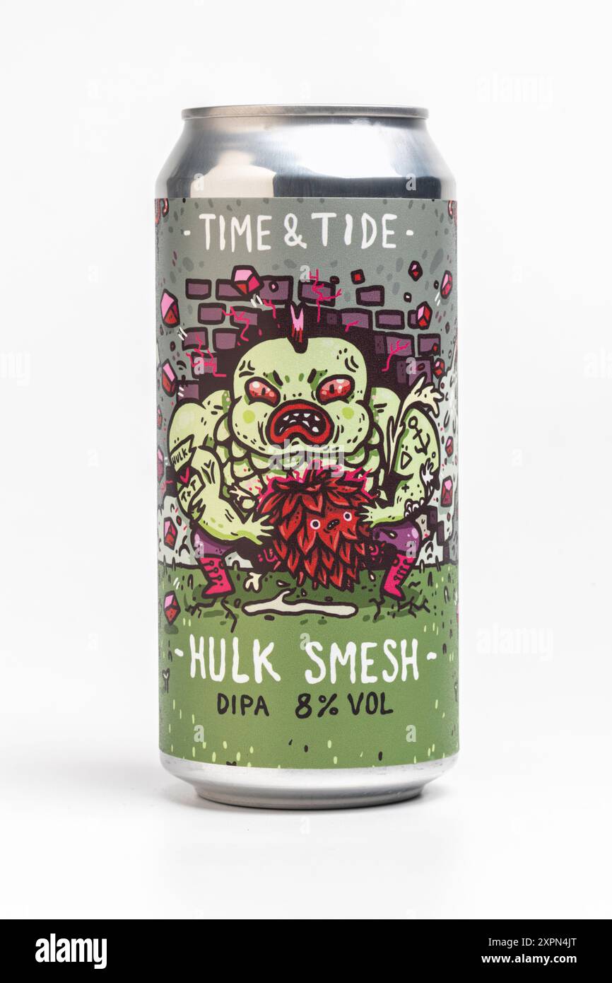 Eine Dose Hulk Smesh Doppel-IPA gebraut von Time and Tide Brewing, Deal, Kent. Stockfoto