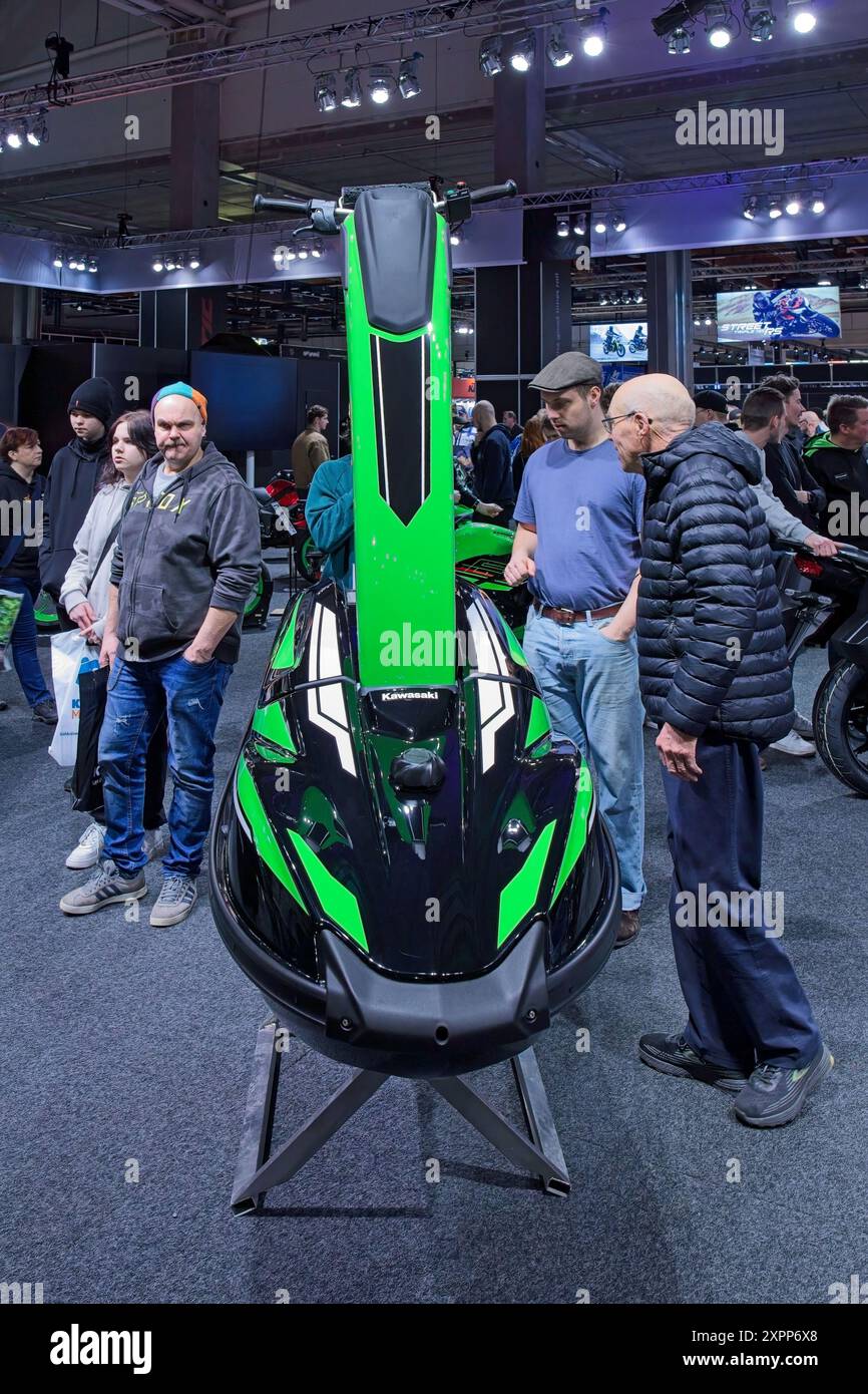 Pasila, Helsinki, Finnland – 3. Februar 2024: Kawasaki SX-R Jet Ski auf der MP 24 Motorcycle Messe in Messukeskus Helsinki. Stockfoto