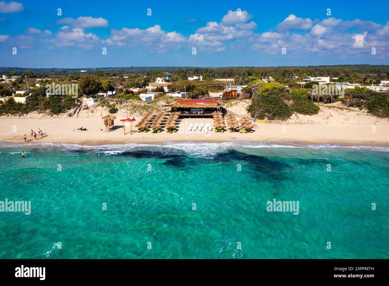 Punta Prosciutto ist ein wunderbarer Strand an der Küste von Salento, Teil der Gemeinde Porto Cesareo, Region Apulien, Süditalien. Punta Prosciutto in Apu Stockfoto
