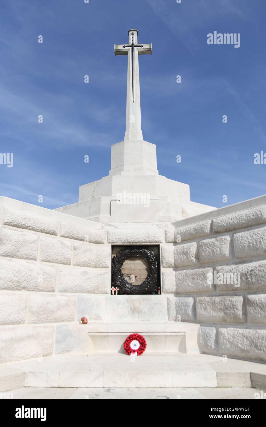 Der Tyne Cot Commonwealth war Graves Cemetery and Memorial to the Missing ist eine Grabstätte der Commonwealth war Graves Commission (CWGC) für die Toten des Ersten Weltkriegs in den Ypern an der Westfront. Es ist der größte Friedhof für Commonwealth-Truppen der Welt. Stockfoto