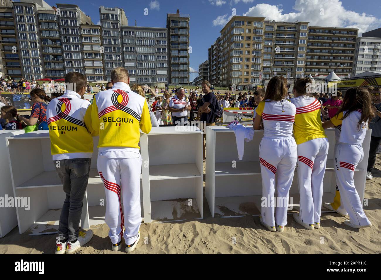 Middelkerke, Belgien. August 2024. Dieses Foto wurde während der Feierlichkeiten beim Olympischen Festival am Mittwoch, den 7. August 2024 in Middelkerke aufgenommen. Die Spiele der XXXIII. Olympiade finden vom 26. Juli bis 11. August in Paris statt. Die belgische Delegation zählt 165 Athleten in 21 Sportarten. BELGA FOTO NICOLAS MAETERLINCK Credit: Belga News Agency/Alamy Live News Stockfoto