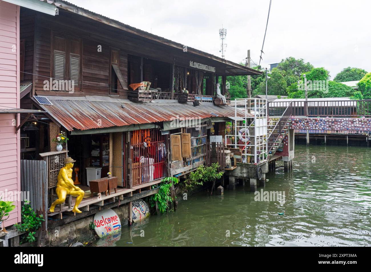 Khlong Bang Luang schwimmender Markt und Künstlerhaus (Bangkok/Thailand) Stockfoto