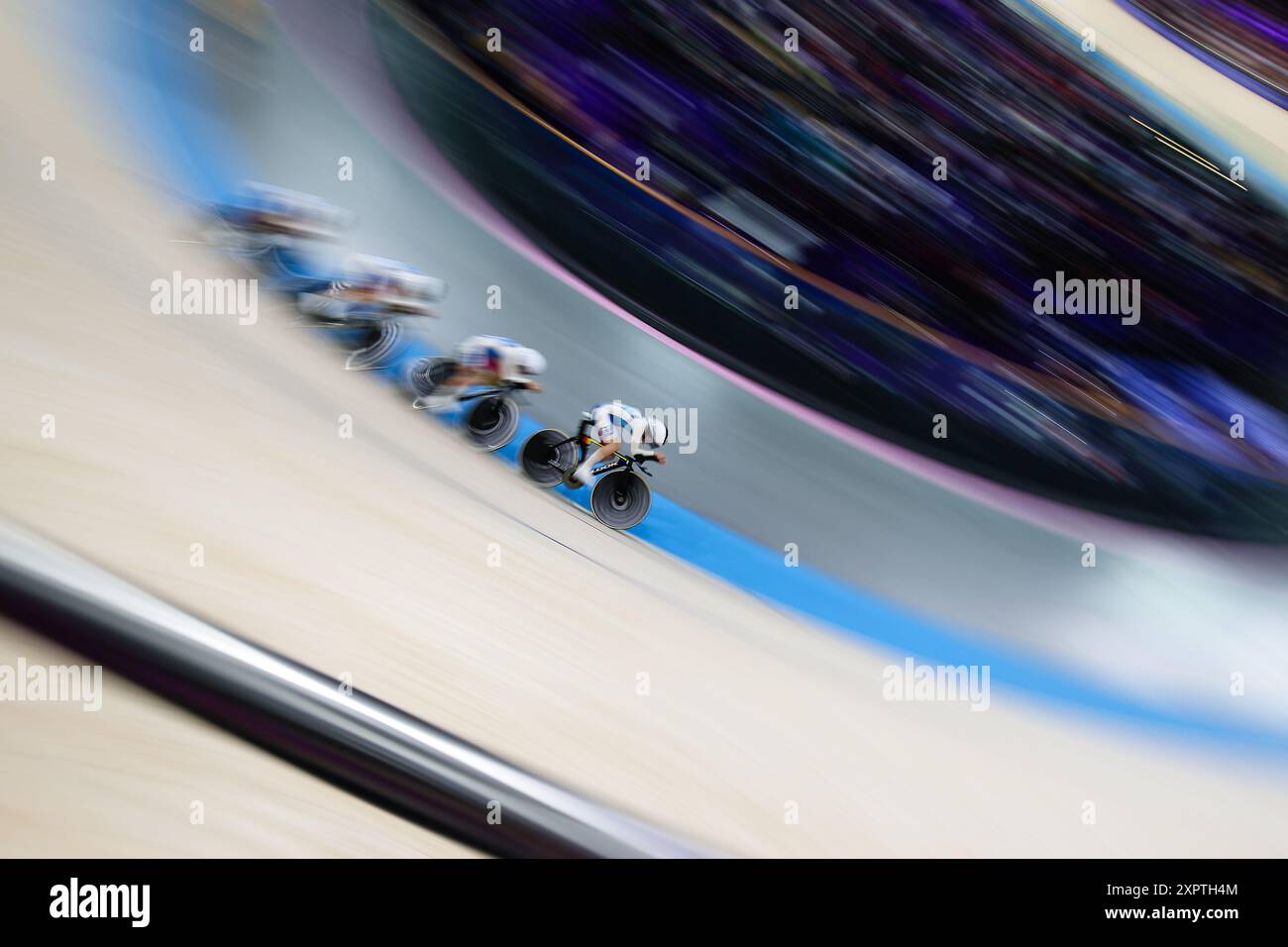 PARIS, FRANKREICH. August 2024. Clara Copponi, Valentine Fortin, Marion Borras und Marie le Net vom Team France treten am zwölften Tag der Olympischen Spiele 2024 im Velodrome Saint-Quentin-en-Yvelines in Paris an. Quelle: Craig Mercer/Alamy Live News Stockfoto