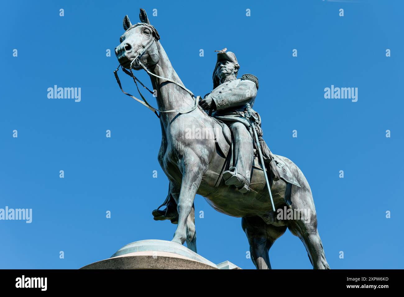 WASHINGTON DC, USA – die Statue von General Winfield Scott im Scott Circle. Dieses Denkmal ehrt den bedeutenden Militärführer, der für seinen Dienst im Mexikanisch-Amerikanischen Krieg und seine lange Karriere in der US-Armee bekannt ist. Stockfoto