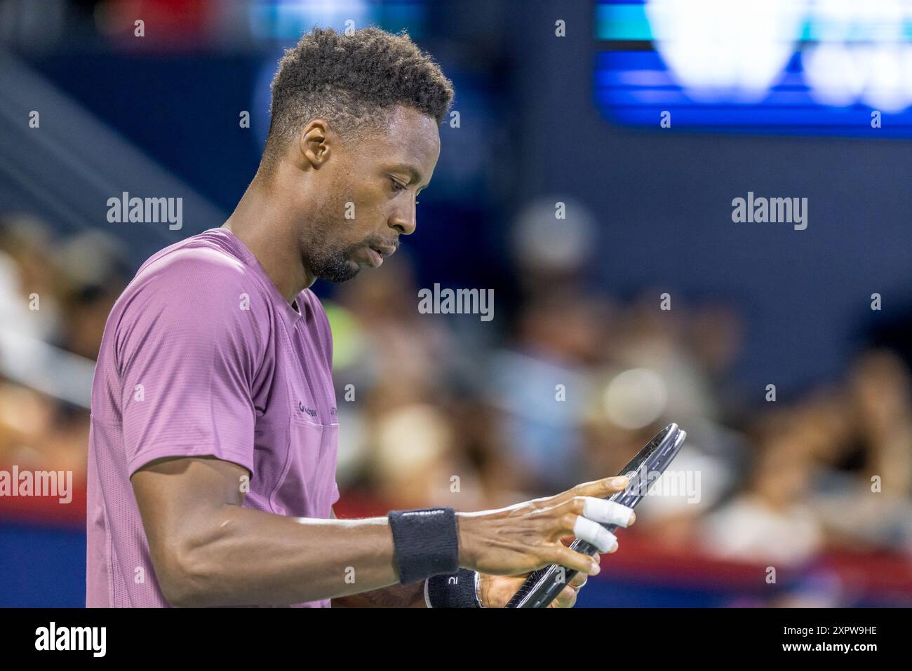 Montreal, Quebec, Kanada. August 2024. Nahaufnahme von GAEL MONFILS aus Frankreich, der im ersten Satz gegen Thanasi Kokkinaris aus Australien in der ersten Runde der Canadian Open im IGA Stadium in Montreal, Quebec, Kanada (Foto: © Yannick Legare/ZUMA Press Wire) NUR ZUR REDAKTIONELLEN VERWENDUNG! Nicht für kommerzielle ZWECKE! Quelle: ZUMA Press, Inc./Alamy Live News Stockfoto