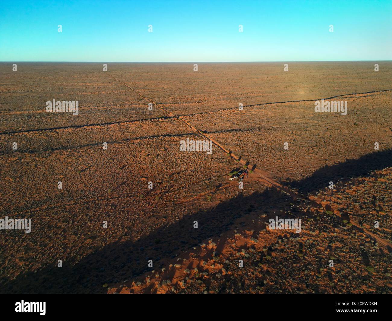 Camper auf der French Line, Simpson Desert, Outback South Australia, Australien Stockfoto