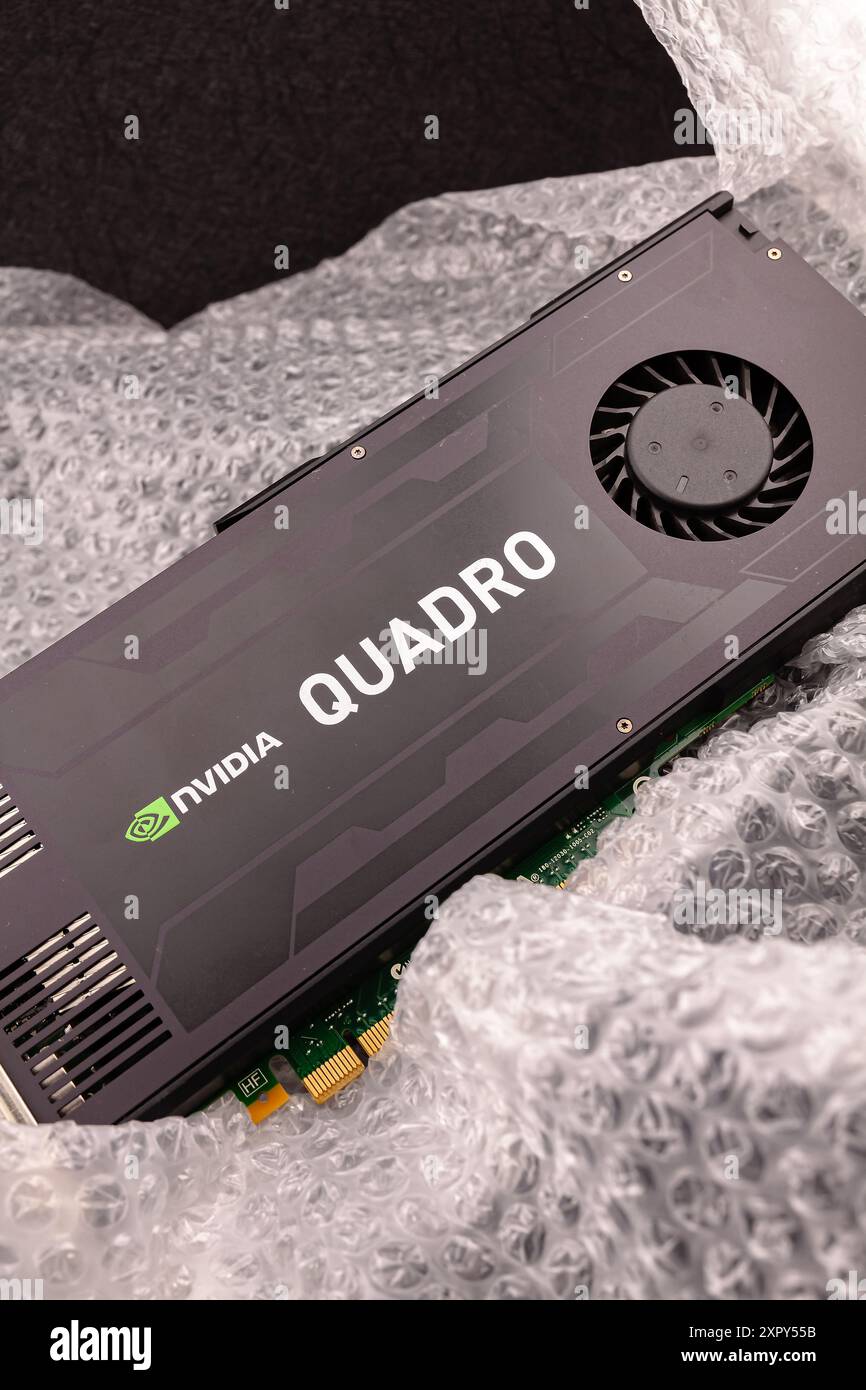 Burgas, Bulgarien - 8. August 2024: Grafikkartenmodell Nvidia Quadro K 4000. Selektiver Fokus mit geringer Schärfentiefe. Stockfoto