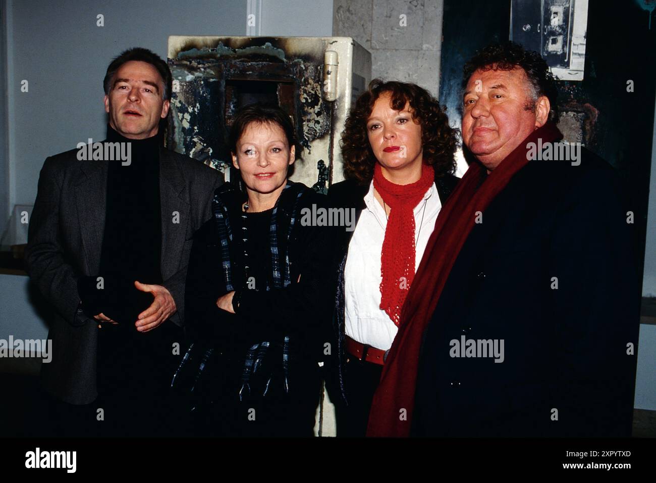 Die Kommissare und Kommissarinnen der Krimi-Reihe: Polzeiruf 110: Andreas Schmidt-Schaller (MDR), Angelica Domroese (SDR), Katrin Saß, alias Katrin Sass (SFB), Kurt BÖWE (NDR), 1994. Stockfoto