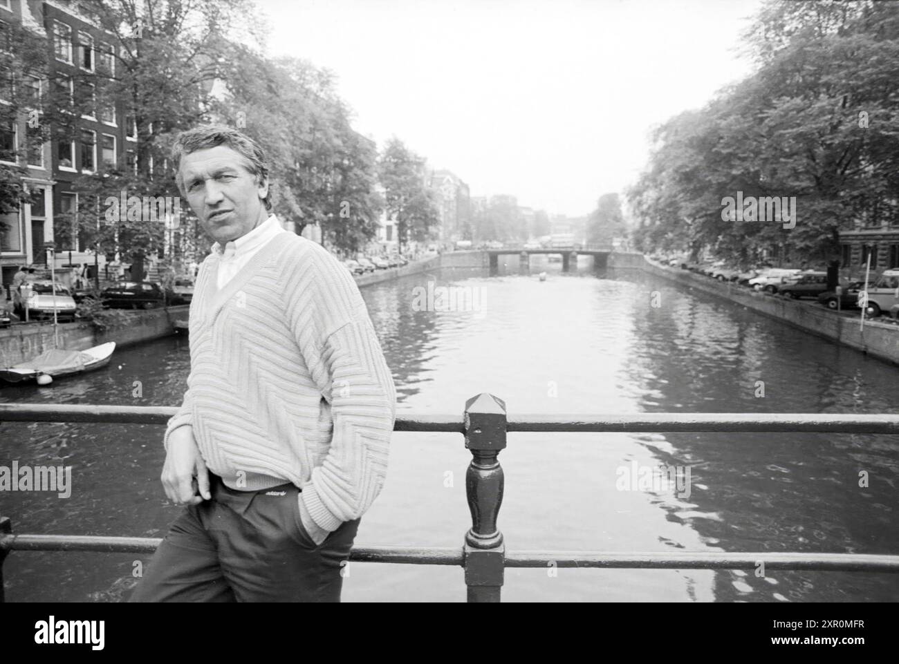 Joost Mellema, Grain voor Visch, Spaarnwoude, Personen, Spaarnwoude, Graan voor Visch, 12. August 1987, Whizgle Dutch News: Historical Images Tailored for the Future. Erkunden Sie die Vergangenheit der Niederlande mit modernen Perspektiven durch Bilder von niederländischen Agenturen. Verbinden der Ereignisse von gestern mit den Erkenntnissen von morgen. Begeben Sie sich auf eine zeitlose Reise mit Geschichten, die unsere Zukunft prägen. Stockfoto