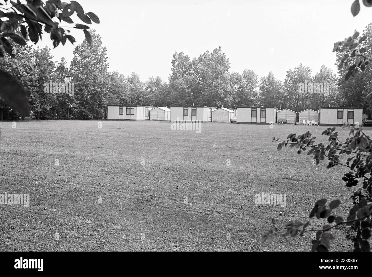 Land für Pflegeheim Nieuw Delftweide, Herman Gorterstraat, Haarlem. Terrains., Haarlem, Herman Gorterstraat, Niederlande, 29-07-1980, Whizgle Dutch News: historische Bilder für die Zukunft. Erkunden Sie die Vergangenheit der Niederlande mit modernen Perspektiven durch Bilder von niederländischen Agenturen. Verbinden der Ereignisse von gestern mit den Erkenntnissen von morgen. Begeben Sie sich auf eine zeitlose Reise mit Geschichten, die unsere Zukunft prägen. Stockfoto