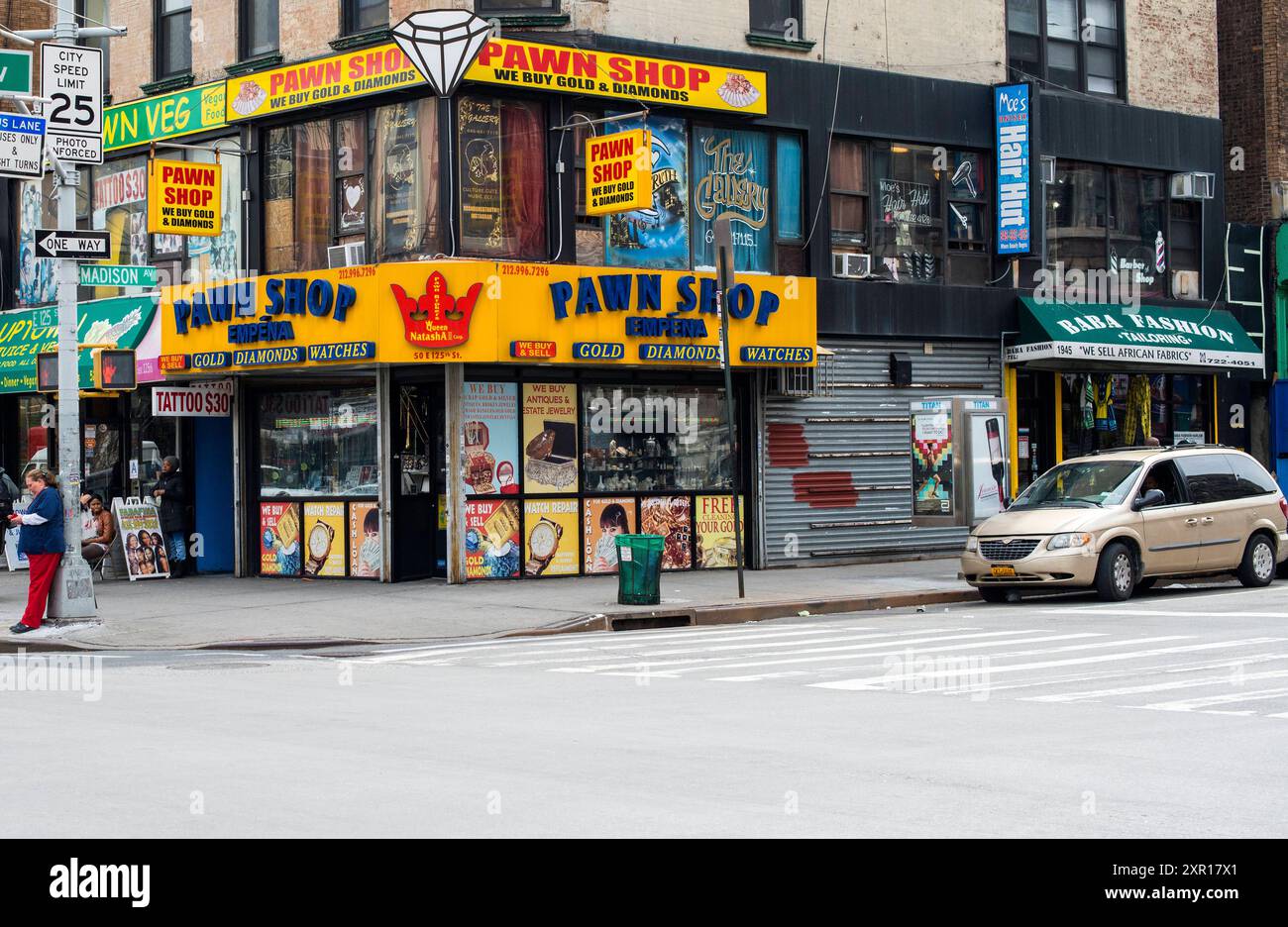 Pfandhaus Manhattan Pfandhaus in Madison & 125th Street, Manhattan. New York City, New York, USA. New York City Madison & 125th Street, Manhatta New York Vereinigte Staaten von Amerika Copyright: XGuidoxKoppesxPhotox Stockfoto