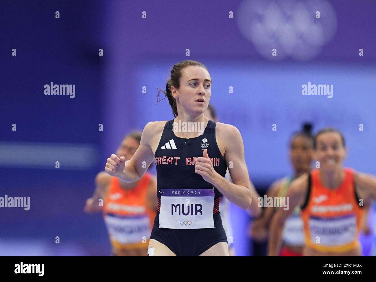 8. August 2024: Laura Muir (Großbritannien) tritt am 13. Tag der Olympischen Spiele im 1500-m-Halbfinale im Stade de France in Paris an. Ulrik Pedersen/CSM. Stockfoto