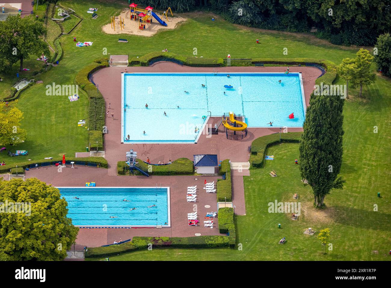 Luftbild, Sportpark Werl, Freizeitbad Werl Schwimmbad und Freibad mit Wasserrutsche, Werl, Soester Börde, Nordrhein-Westfalen, Deutschland ACHTUNGxMINDESTHONORARx60xEURO *** Luftansicht, Sportpark Werl, Werl Freischwimmbad und Freibad mit Wasserrutsche, Werl, Soester Börde, Nordrhein-Westfalen, Deutschland ATTENTIONxMINDESTHONORARx60xEURO Stockfoto