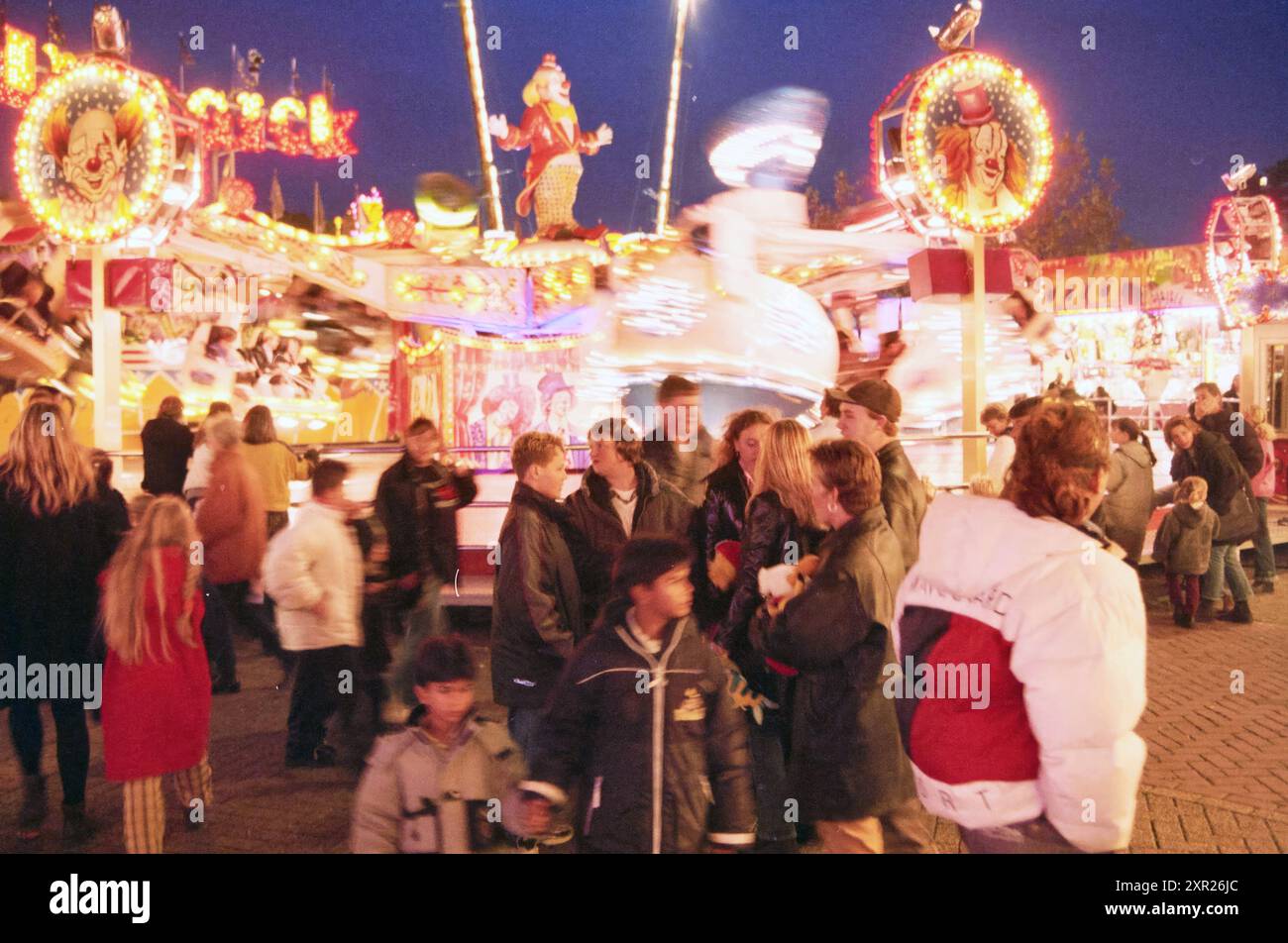 Mega-Messe Schalkwijk 2000, Haarlem, Niederlande, 16-09-2001, Whizgle Dutch News: Historische Bilder zugeschnitten auf die Zukunft. Erkunden Sie die Vergangenheit der Niederlande mit modernen Perspektiven durch Bilder von niederländischen Agenturen. Verbinden der Ereignisse von gestern mit den Erkenntnissen von morgen. Begeben Sie sich auf eine zeitlose Reise mit Geschichten, die unsere Zukunft prägen. Stockfoto