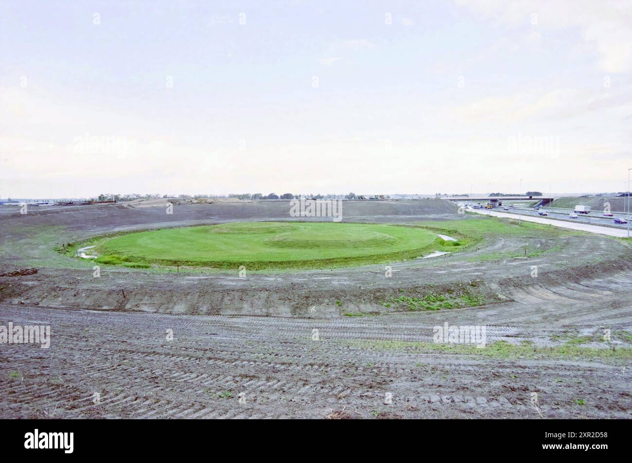 Construction of Kleeblatt at A5, Haarlemmermeer, A5, 22-09-2003, Whizgle Dutch News: Historische Bilder zugeschnitten auf die Zukunft. Erkunden Sie die Vergangenheit der Niederlande mit modernen Perspektiven durch Bilder von niederländischen Agenturen. Verbinden der Ereignisse von gestern mit den Erkenntnissen von morgen. Begeben Sie sich auf eine zeitlose Reise mit Geschichten, die unsere Zukunft prägen. Stockfoto