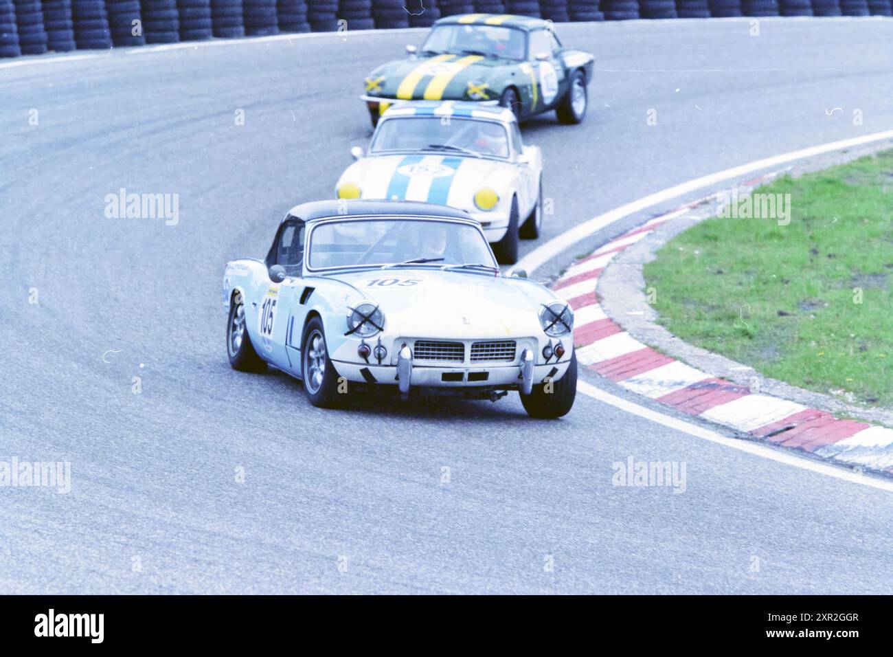 Historic Car Race, Zandvoort Circuit, Zandvoort, 10.05.1997, Whizgle Dutch News: Historische Bilder für die Zukunft. Erkunden Sie die Vergangenheit der Niederlande mit modernen Perspektiven durch Bilder von niederländischen Agenturen. Verbinden der Ereignisse von gestern mit den Erkenntnissen von morgen. Begeben Sie sich auf eine zeitlose Reise mit Geschichten, die unsere Zukunft prägen. Stockfoto