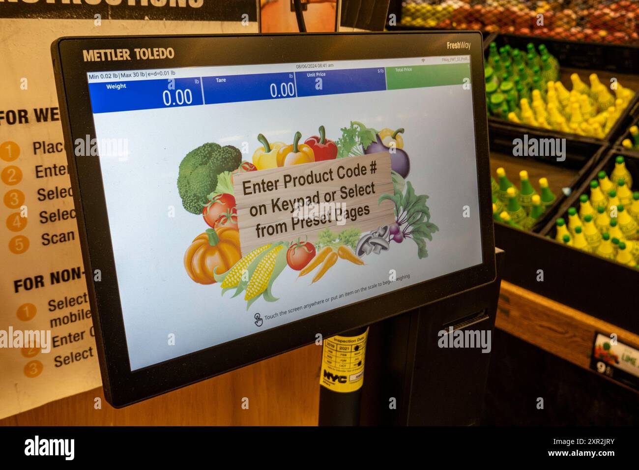 Fairway Super Market ist ein voll bestücktes Lebensmittelgeschäft in Kips Bay, NYC, USA, 2024 Stockfoto