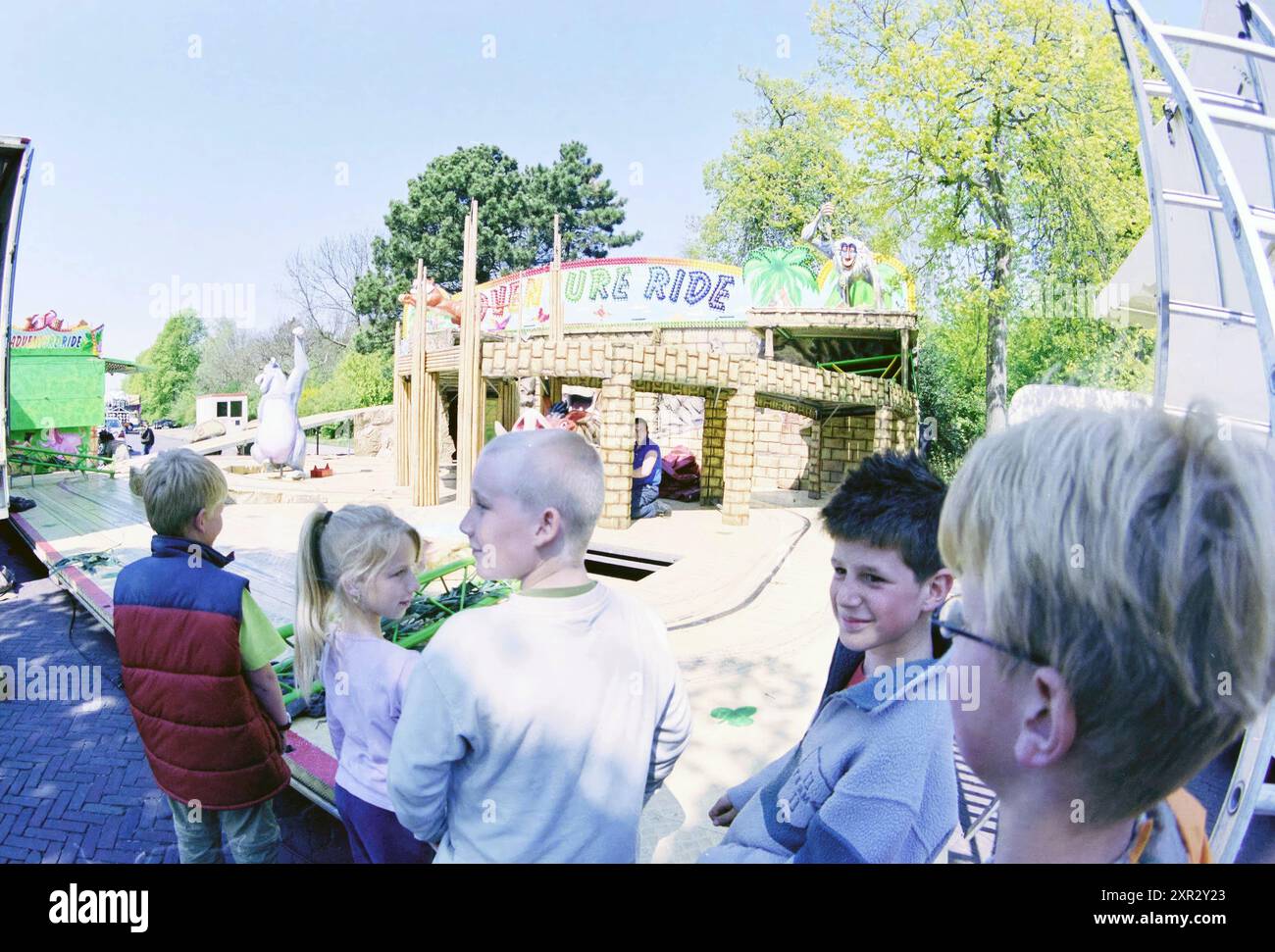 Bau der Messe Zaanenlaan, Haarlem, Zaanenlaan, Nederland, 21-04-2003, Whizgle Dutch News: historische Bilder für die Zukunft. Erkunden Sie die Vergangenheit der Niederlande mit modernen Perspektiven durch Bilder von niederländischen Agenturen. Verbinden der Ereignisse von gestern mit den Erkenntnissen von morgen. Begeben Sie sich auf eine zeitlose Reise mit Geschichten, die unsere Zukunft prägen. Stockfoto