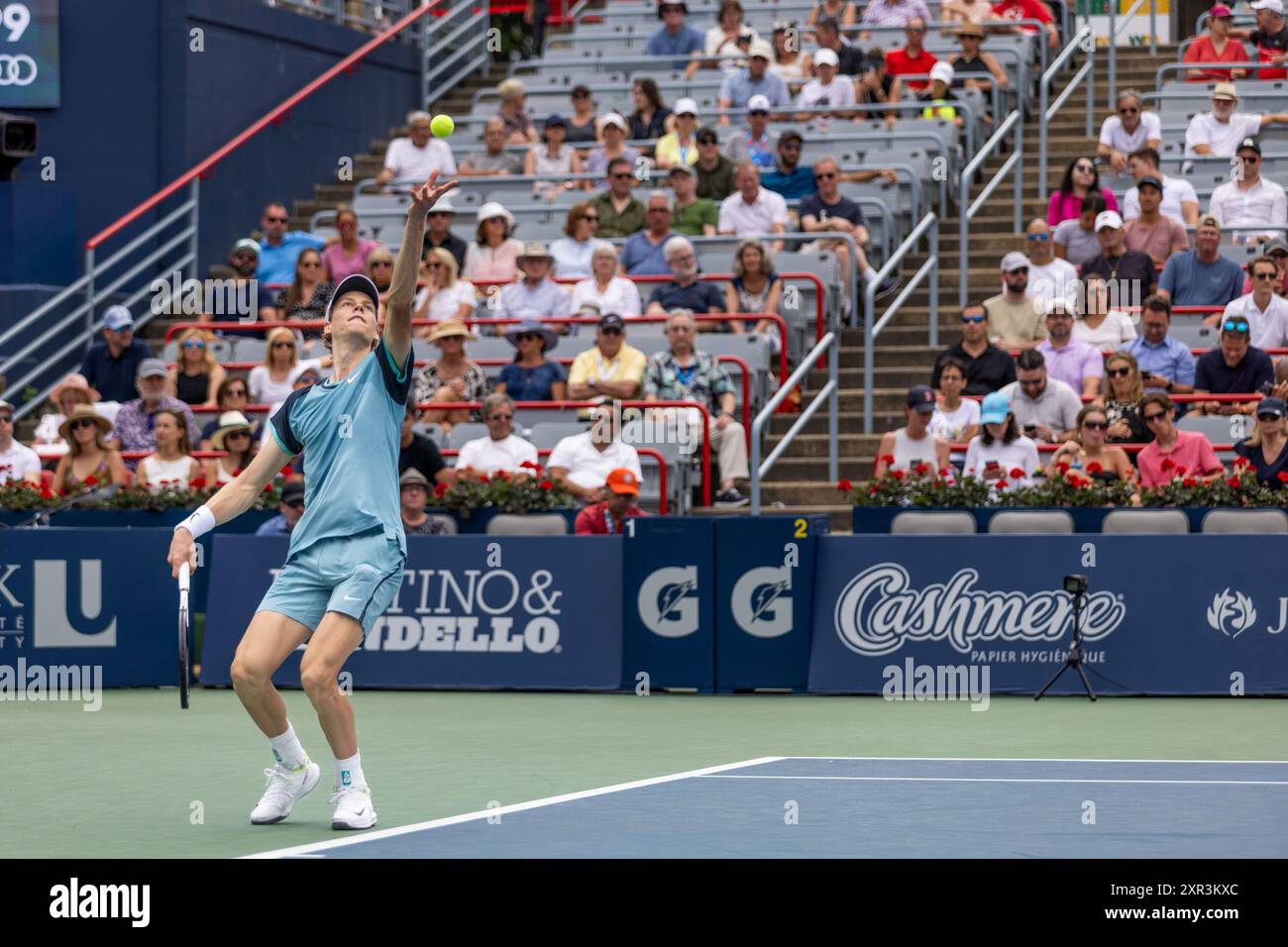 Montreal, Quebec, Kanada. August 2024. JANNIK SINNER aus Italia im zweiten Satz gegen Borna Coric aus Kroatien in der zweiten Runde der Canadian Open im IGA Stadium in Montreal, Quebec, Kanada (Foto: © Yannick Legare/ZUMA Press Wire) NUR ZUR REDAKTIONELLEN VERWENDUNG! Nicht für kommerzielle ZWECKE! Stockfoto