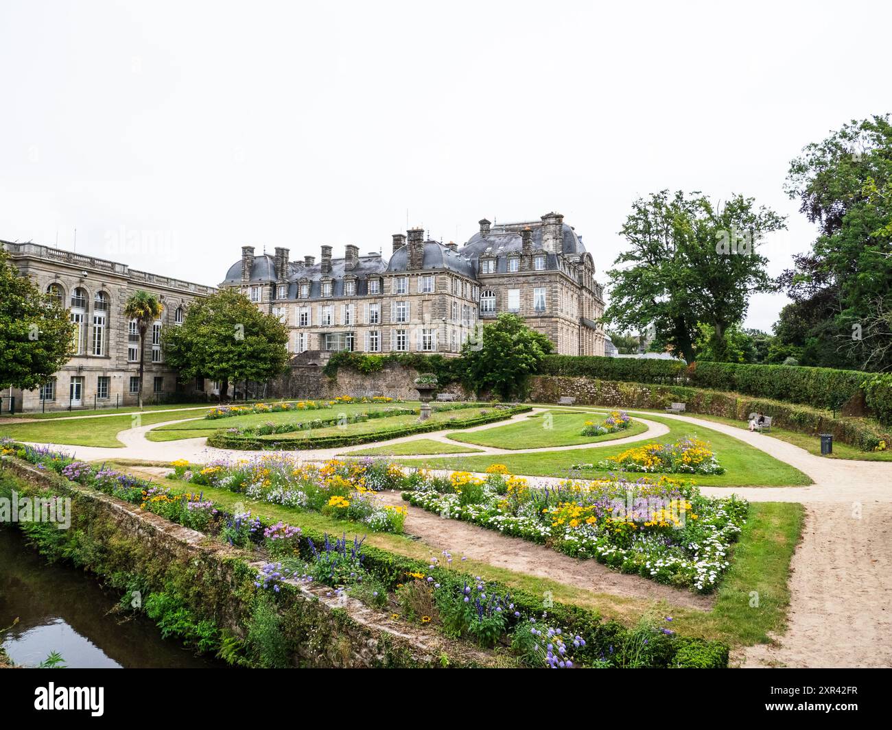 Vannes, Frankreich: 6. August 2024: Jardin de la Prefecture in Vannes, Französisch-Bretagne, Frankreich Stockfoto