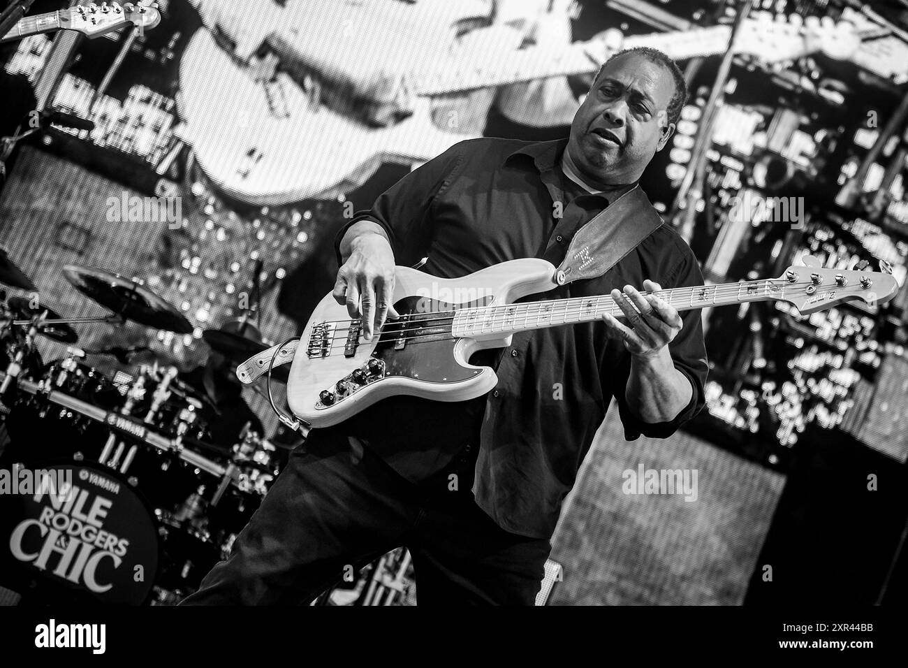 BEDFORD, ENGLAND: Nile Rodgers und Chic treten im Bedford Park auf. Mit: Bernard Edwards Wo: London, Großbritannien Wann: 07. Juli 2024 Credit: Neil Lupin/WENN Stockfoto