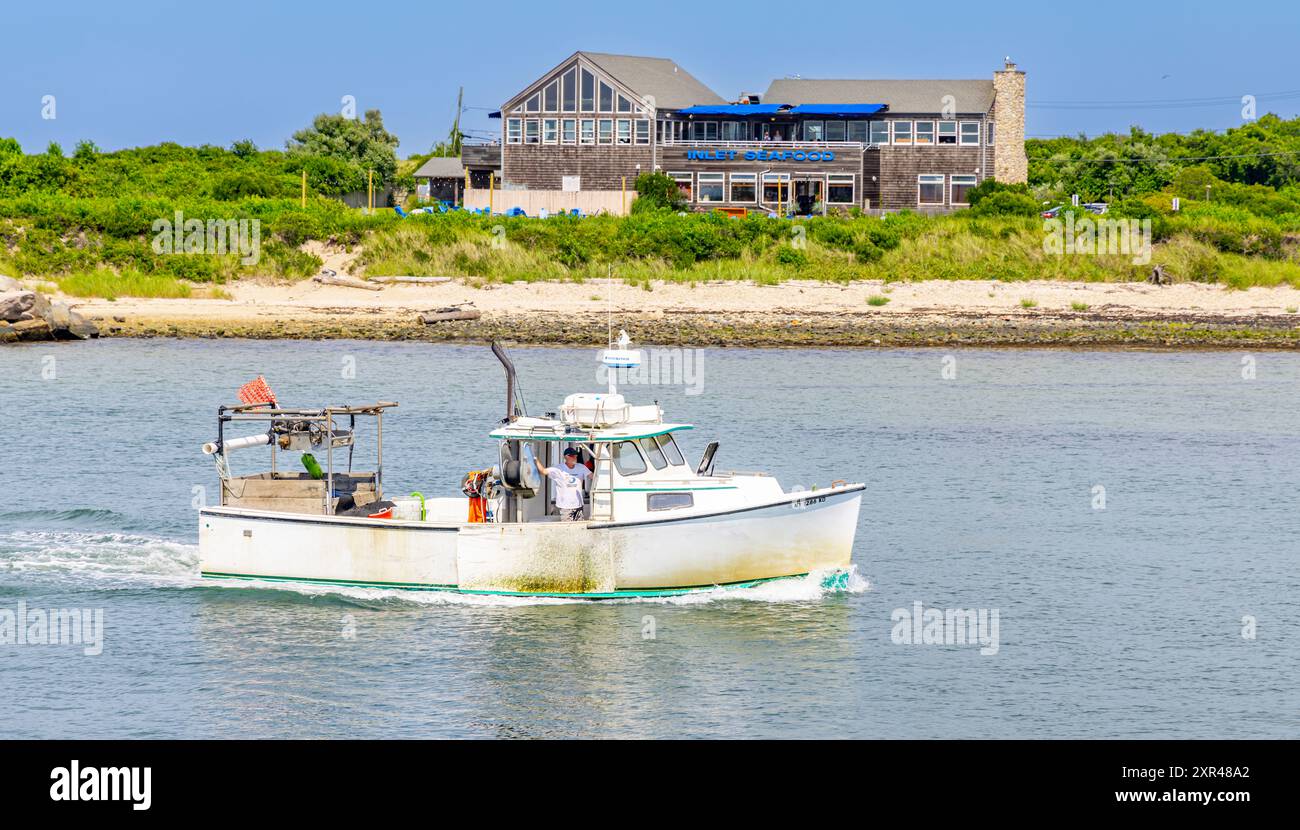 Handelsschiff Leona kehrt nach einem Tag der Fischerei zum Hafen von Montauk zurück Stockfoto