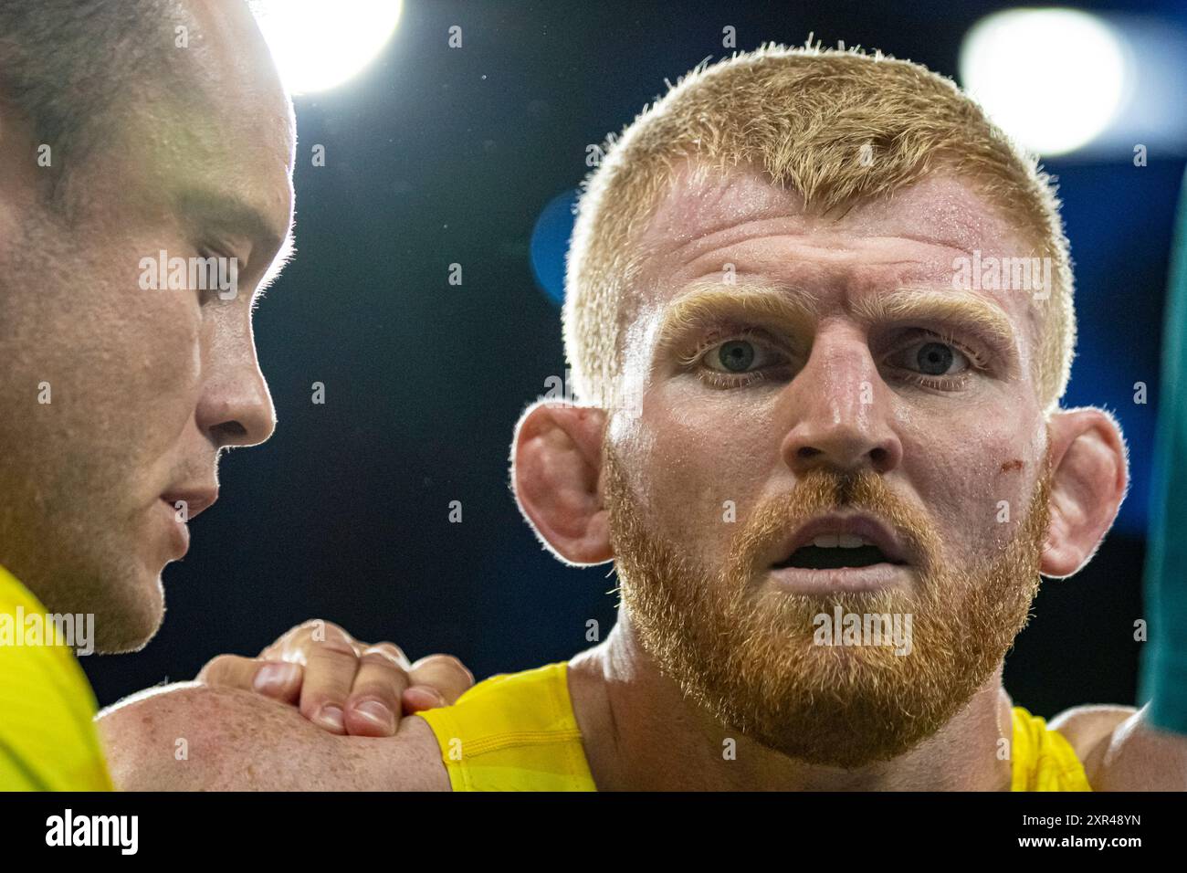 Paris, Frankreich. August 2024. Olympische Spiele, erste Qualifikationsspiele für Männer in der Champ de Mars Arena. Jayden Lawrence gegen Hassan Yazdanicharati. © ABEL F. ROS Credit: ABEL F. ROS/Alamy Live News Stockfoto