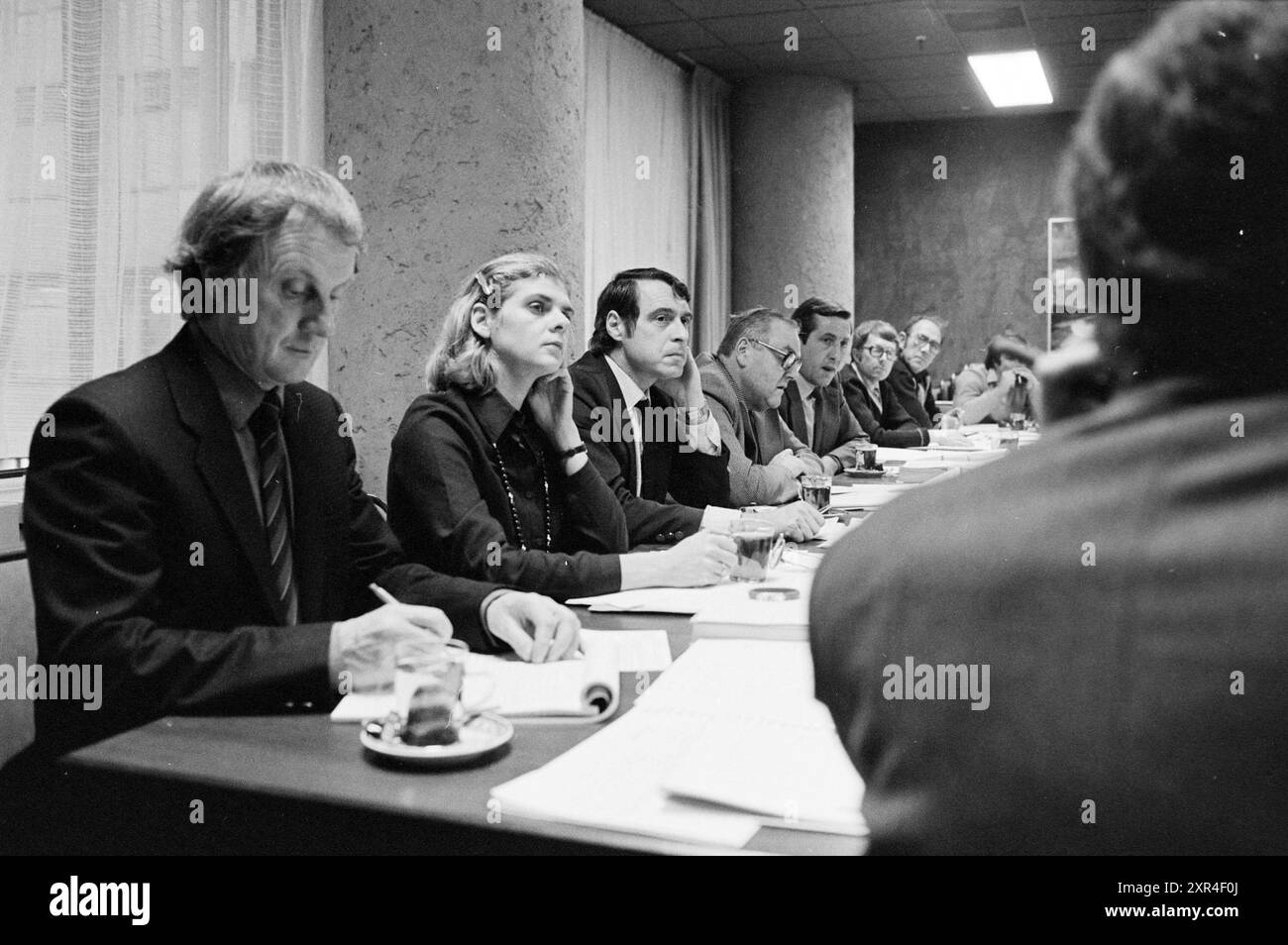 C.O.R. Meeting VNU, Hoog Brabant, Utrecht, VNU Association of Dutch Publishers, Utrecht, 27-11-1981, Whizgle Dutch News: Historical Images Tailored for the Future. Erkunden Sie die Vergangenheit der Niederlande mit modernen Perspektiven durch Bilder von niederländischen Agenturen. Verbinden der Ereignisse von gestern mit den Erkenntnissen von morgen. Begeben Sie sich auf eine zeitlose Reise mit Geschichten, die unsere Zukunft prägen. Stockfoto