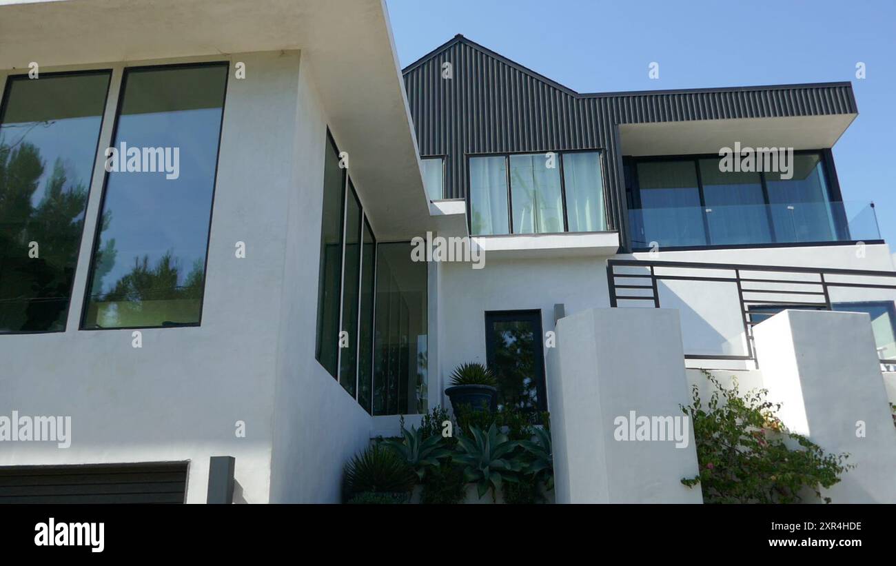 Los Angeles, Kalifornien, USA 6. August 2024 Schauspielerin Carol Channing ehemaliges Zuhause am 9301 Flicker Way in Hollywood Hills am 6. August 2024 in Los Angeles, Kalifornien, USA. Foto: Barry King/Alamy Stock Photo Stockfoto