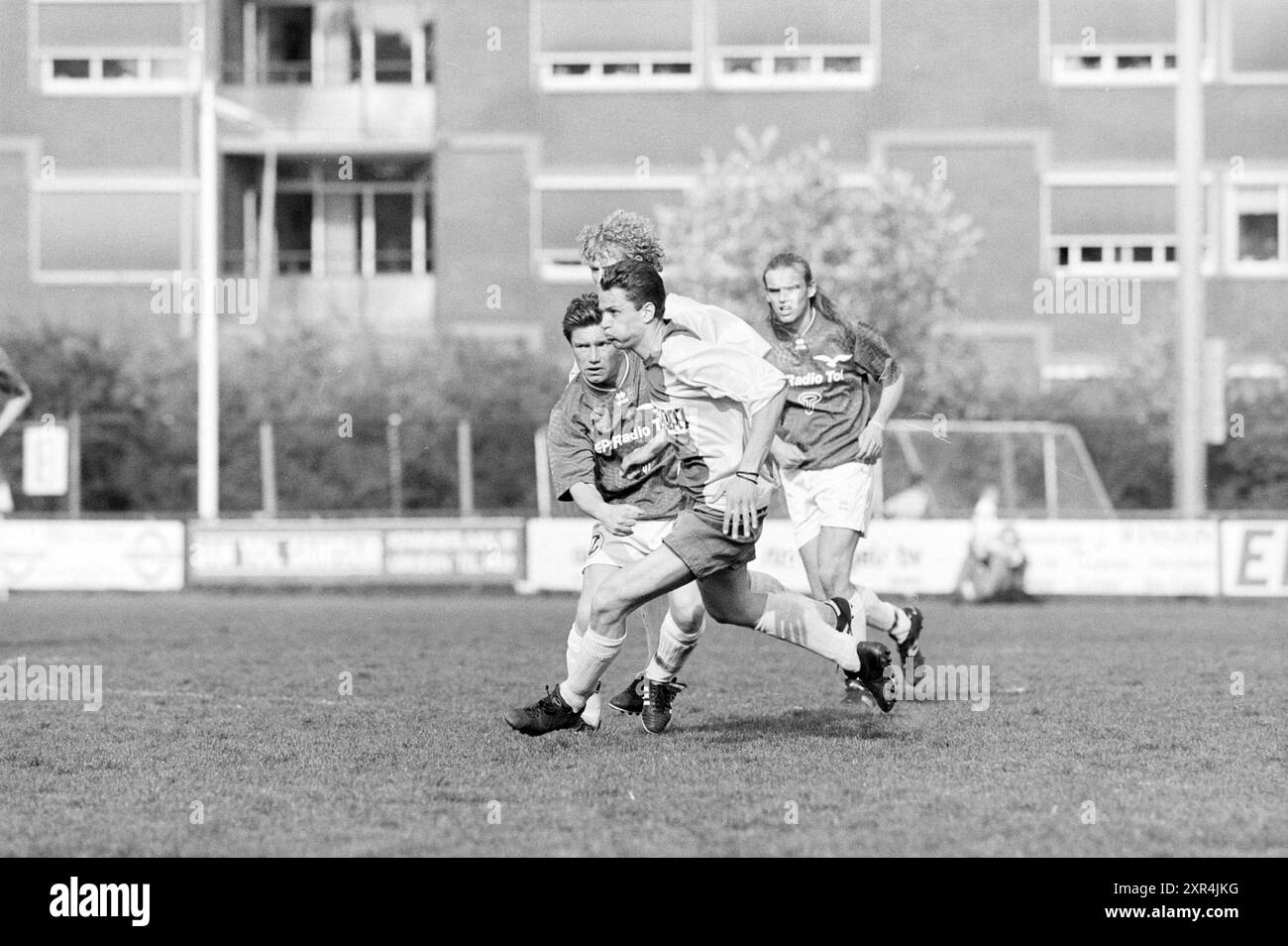 Fulmars - A.F.C. '34, 11.05.1994, Whizgle Dutch News: Historical Images Tailored for the Future. Erkunden Sie die Vergangenheit der Niederlande mit modernen Perspektiven durch Bilder von niederländischen Agenturen. Verbinden der Ereignisse von gestern mit den Erkenntnissen von morgen. Begeben Sie sich auf eine zeitlose Reise mit Geschichten, die unsere Zukunft prägen. Stockfoto